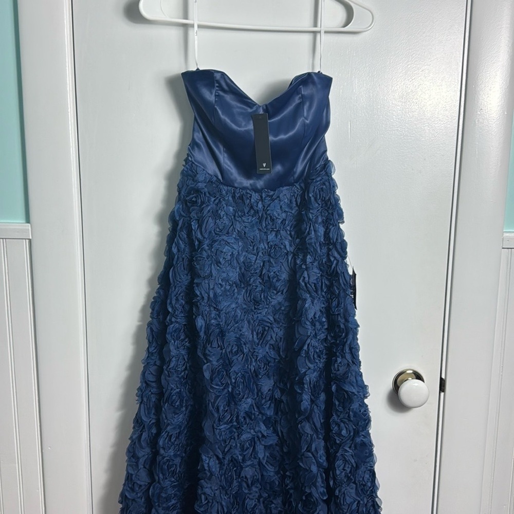 NWT Lulus Enchanting Event Navy Blue Strapless 3D Applique Maxi Dress Size XS - Picture 3 of 13